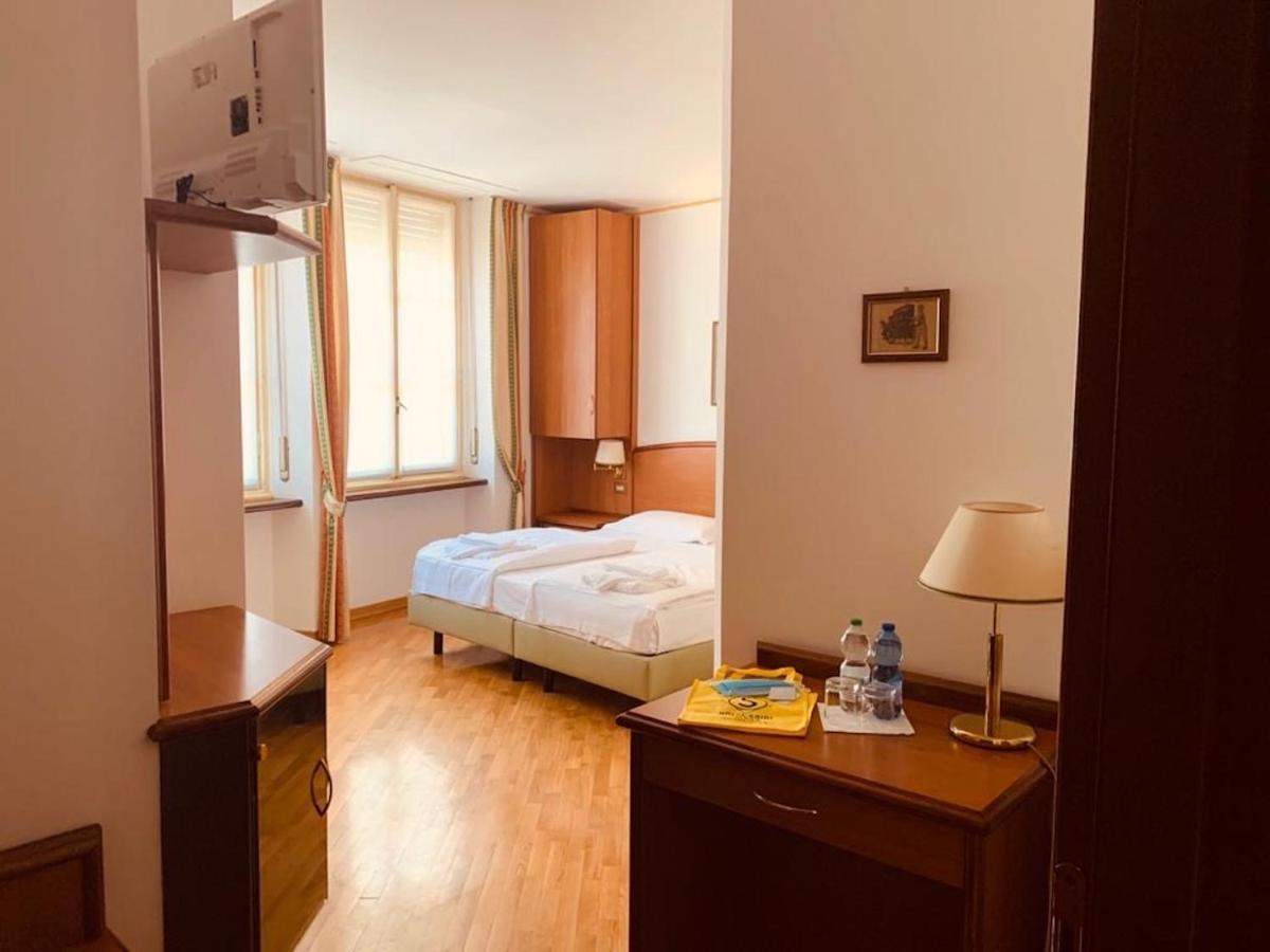 Hotel Saini With Air Conditioning Stresa Exterior photo
